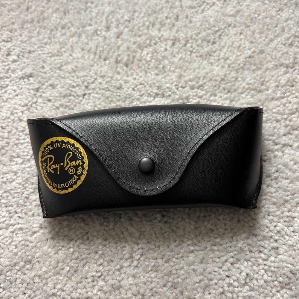 Ray-Ban Black Aviator Sunglasses